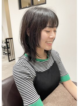 トマト(TOMTO) 【HOSSY】ミディアムウルフ_レイヤーカット20代30代40代