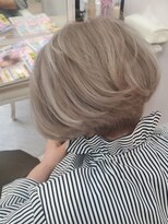 丹下陽子美容室&nbsp;白髪を活かしたデザイン