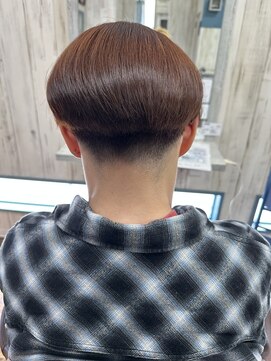 ホリック(HOLiC) 刈り上げ女子