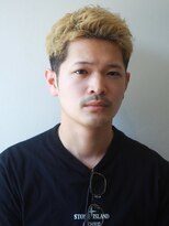 メンズサロンオー 宮崎(Men's salon O.)&nbsp;ツーブロック ショートモヒカン ブリーチ 金髪 アップバング