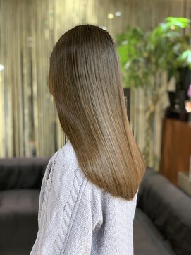 クオリス 上板橋店(QUALIS) 大人可愛い愛され艶感ストレート/前上がりロングレイヤー/重め