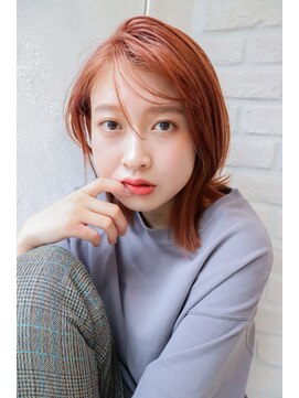 オルゴ(orgo) ピンクヘアの外ハネストレート