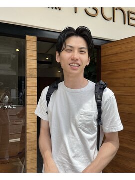 ツネ ヘアアンドヘッドスパ(TsuNE hair&head spa) 刈り上げセンターパート