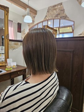 アドラーブル 女池店(adorable) 【切りっぱなしボブ】【ナチュラル】
