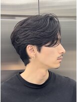 大人毛流れセンターパート緩めニュアンスパーマ