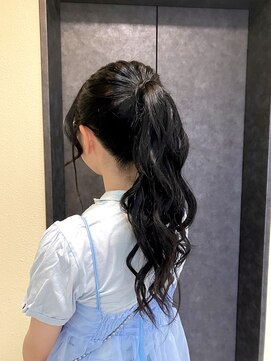 ミラ(Mila) ふわふわ高めポニーテール♪