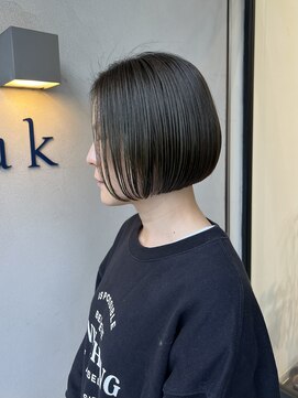 シズク(sizuk) ボブ×オリーブカラー