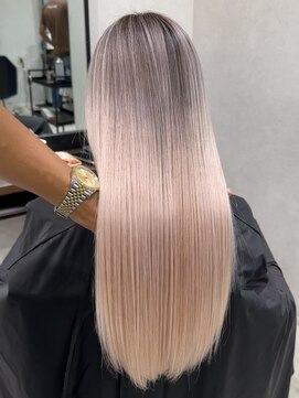 メリー オオサカ(Merly Osaka) 心斎橋/バレイヤージュ/レイヤーカット/海外レイヤー