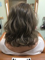 ミー(Mee)&nbsp;ハイライトたっぷりハイトーンカラー☆