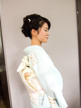 美容室 人形の家 本店 まとめ髪