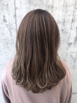 フルール たまプラーザ(Fleur) ゆるふわエアリーセミロング×ハイライトカラー☆伊藤拓也