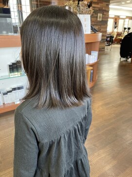 トップヘアー 本店(TOP HAIR) 肩はねミディアム／子供カット
