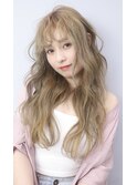 ゆるっとカールで外国人風ドーリーヘアー