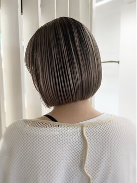 ピグメント(pigment) ハイライト前下がりボブ