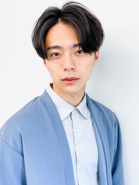 クオリス 赤塚店(QUALIS) スーツ短髪ツーブロック束感モテる黒髪センターパート流行