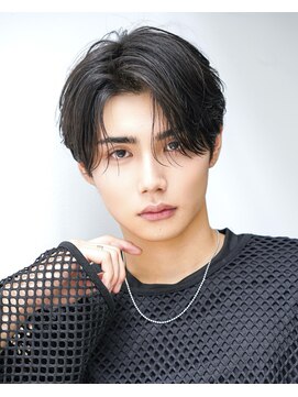 オーシャントーキョー 渋谷神南(OCEAN TOKYO) 韓国ヘアカルマパーマカルマバングセンターパート黒髪ウルフ