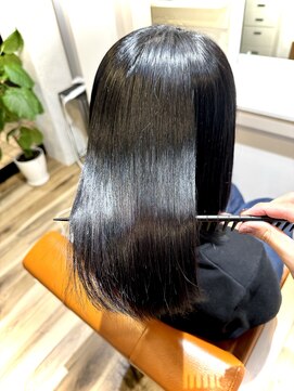 ハノン(Hanon) つやつや黒髪ストレート / 髪質改善ストレート