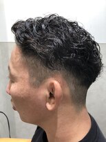 リトルクイニー(LittleQueenie) サイドパート・メンズパーマ・スタイル