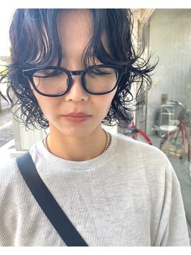 エダメ(EDAME) 暗髪でも軽い、やっぱりレイヤーでパーマ