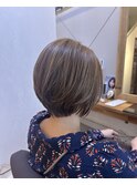 ショートボブ×ハイライト