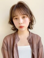 トゥーナ 表参道(tona) ミディアムレイヤー、外ハネボブ、グレージュ、脱白髪染め☆