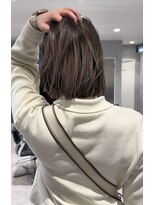 エディー(HEDI) ボブのプレイングカラー