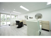 イノンズ(inon's)の雰囲気（店内／理容席／エステ席）