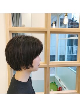 アミトヘアアンドサロン(amito hair&salon) 小顔に◎耳にかけてもかわいいマッシュショート