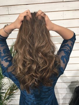 ビーヘアサロン(Beee hair salon) 【渋谷Beeehair/山森伴利】A/W NewStyle