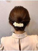ミディアムヘアでもできる☆綺麗な丸みシニヨン