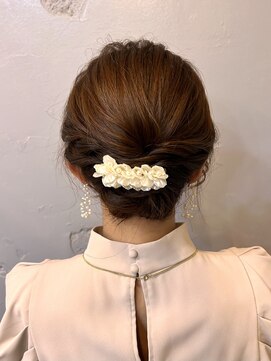 エフェ(effet) ミディアムヘアでもできる☆綺麗な丸みシニヨン