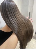 グレーベージュ/髪質改善ツヤ髪スタイル【due hair 砂川 翔】