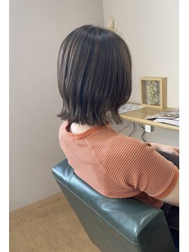 ルミエール(lumiere) オリーブグレージュ♪切りっぱなしボブ