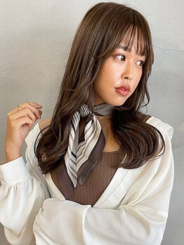 伍の写真/気になる白髪のお悩みを改善しつつ、おしゃれを楽しむグレイカラーが大人女性に大人気＊