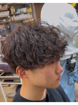 カーニー 上野(kearny) シャドウパーマニュアンスパーマ波巻きスパイラルパーマ