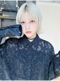美髪ホワイトグレージュウルフレイヤー顔周りレイヤー_F20077