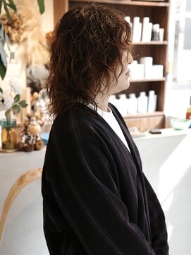 ウィム(wim) 『ミディアムレイヤーパーマ』スパイラルパーマ/ウルフパーマ