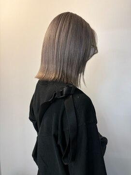 ブリーチ／グレージュ