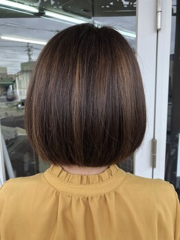 ショコラ(CHOCOLAT)の写真/マンツーマン施術で納得いくまで相談◎人気の白髪ぼかしで、あなただけの似合わせヘアを提案♪