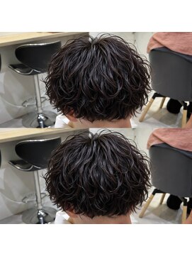 アイトーキョープラスシー 横浜(AI TOKYO+Sea) 横浜/ルーズショート/フェザーパーマ/センターパート