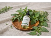 ヘアカラーファクトリーの雰囲気（100%植物由来のクリームベースのオーガニックカラー剤を使用＊）