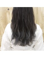 デコヘアーフラッペ(DECO HAIR frappe) グラデーションカラーでアッシュグレー