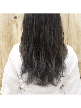 デコヘアーフラッペ(DECO HAIR frappe) グラデーションカラーでアッシュグレー