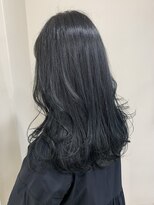 スイ(suii.)&nbsp;暗髪透け感カラーとナチュラルレイヤー