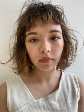 ローウェ 表参道(Louwe) ボブ/大人かわいい/フェザーバング/透け感グレージュ