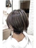 丸みショート×ハイライトアッシュベージュ