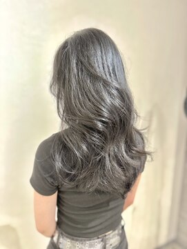 アンダーバーホワイト(_WHITE) ダークグレー　レイヤーカット