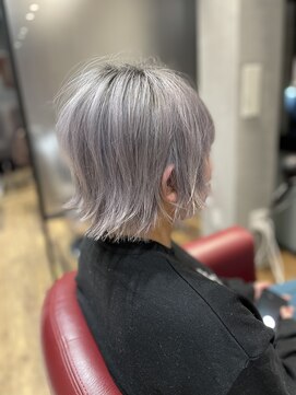 ハッシュバイリノア 喜連瓜破店(HASH by LINOAH) ホワイトシルバー