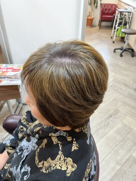 アトリエ リッツ(ATELIER RITZ) ☆白髪ぼかしハイライト☆