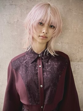 イル(iLe.) レイヤーカット//イメチェン/ホワイトブロンド/外ハネボブ/美髪